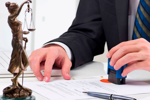 Licitações e Contratos Administrativos